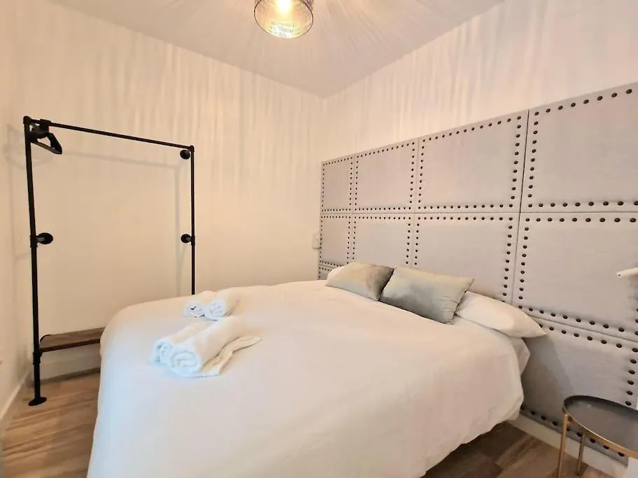 Apartamento En El Centro Cadiz Bajo A 0*,