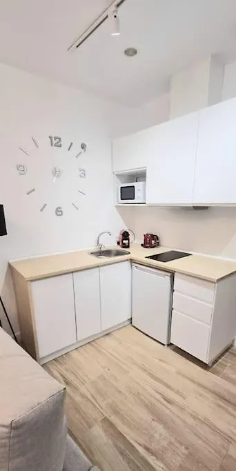 Apartamento En El Centro Cadiz Bajo A 0*,  Spain
