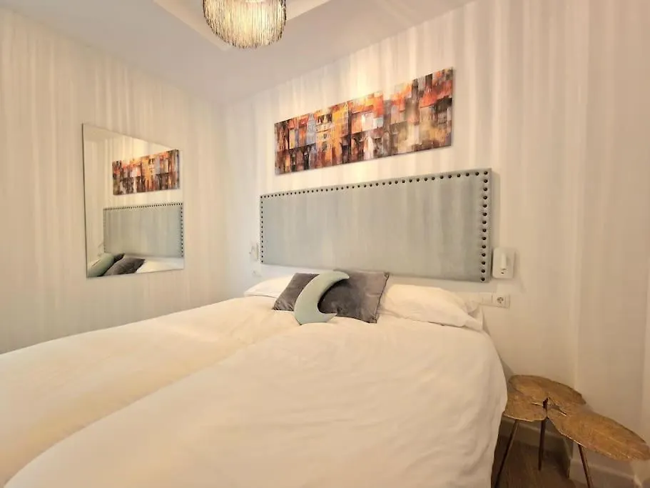 Apartamento En El Centro Cadiz Bajo A 0*,